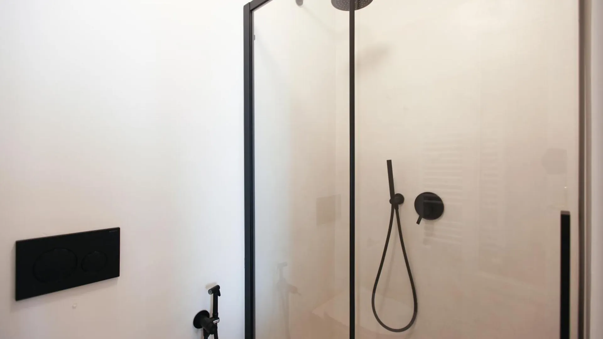 Ca Bela - Certosa Suites Milan 0*,  Italy